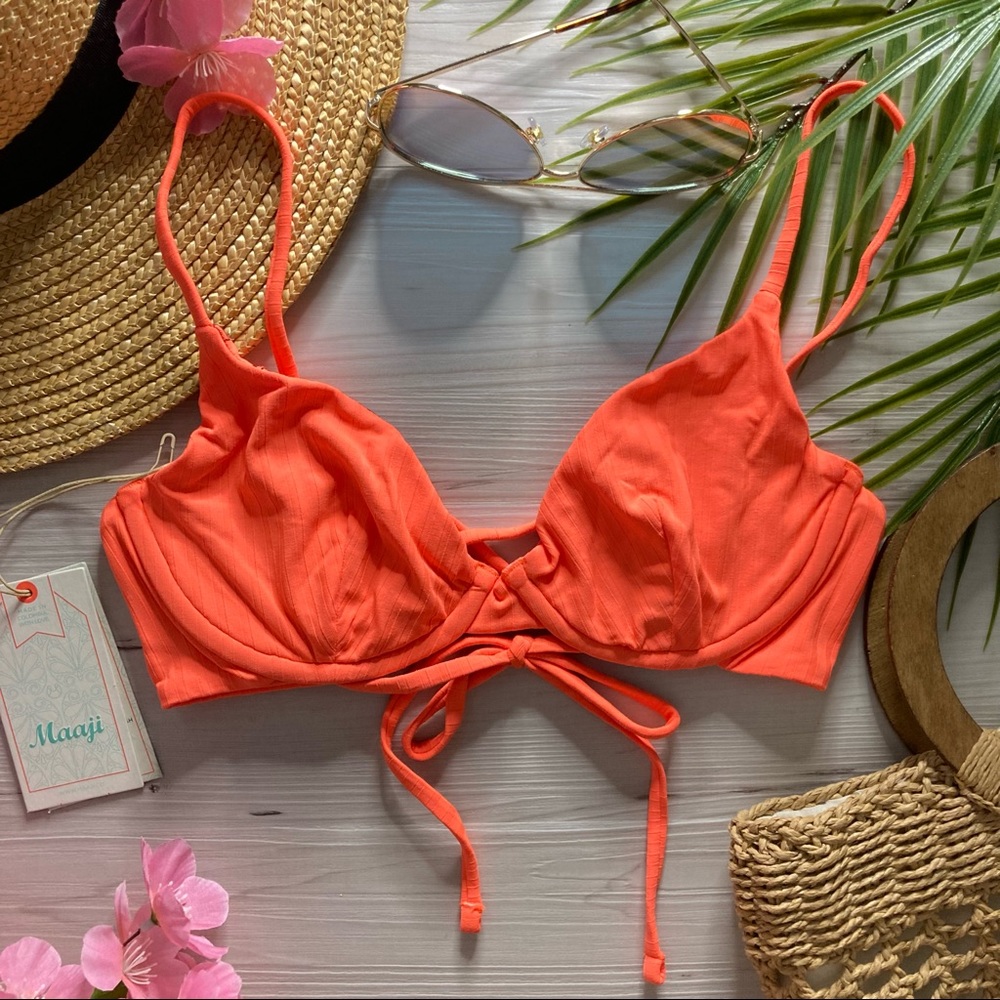 Maaji • Reversible Underwire Tropical Bikini Top 🌸💛👙